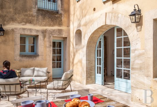 A family home with a garden in the village of Alleins, between Cavaillon and Salon-de-Provence - photo  n°2